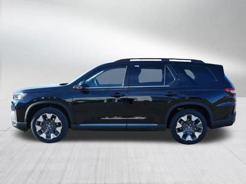 Crystal Black Pearl 2026 Honda Pilot Elite