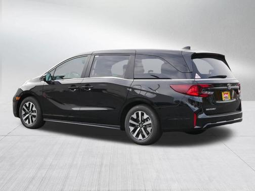 Crystal Black Pearl 2026 Honda Odyssey EX-L