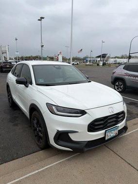 Platinum White Pearl 2024 Honda HR-V Sport