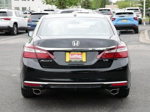 Crystal Black Pearl 2017 Honda Accord EX-L V-6