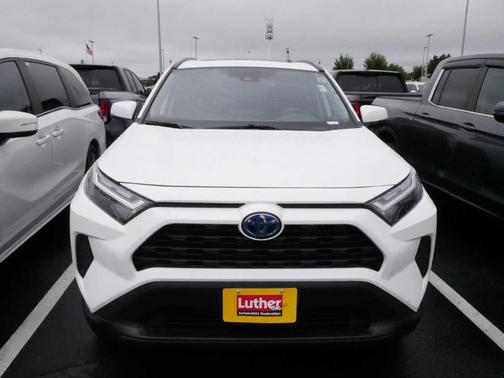 2022 Toyota RAV4 Hybrid XLE