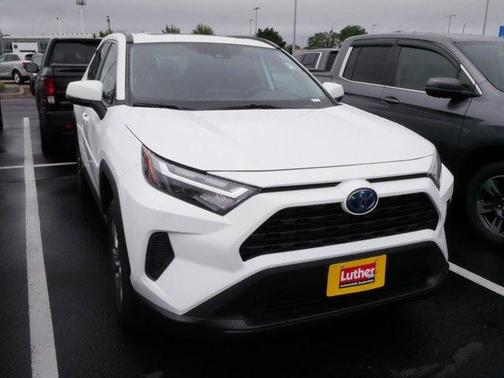 2022 Toyota RAV4 Hybrid XLE
