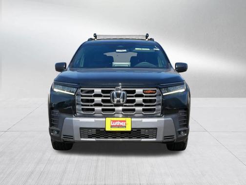 Crystal Black Pearl 2026 Honda Pilot TrailSport