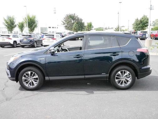 2017 Toyota RAV4 Hybrid XLE