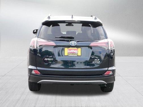 2017 Toyota RAV4 Hybrid XLE