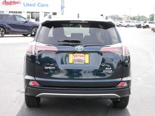 2017 Toyota RAV4 Hybrid XLE