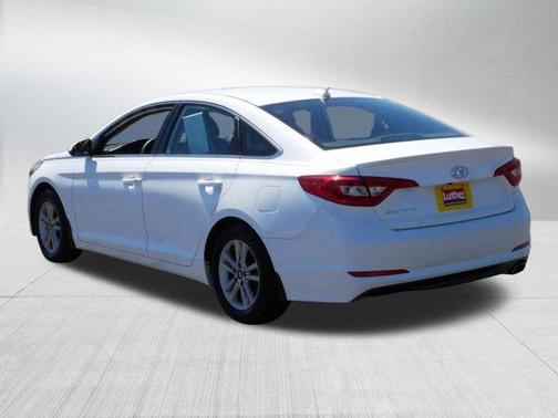 Quartz White Pearl 2016 Hyundai SONATA SE