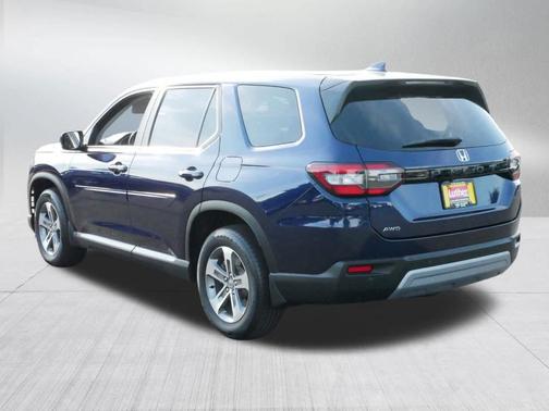 2023 Honda Pilot EX-L 8-Passenger