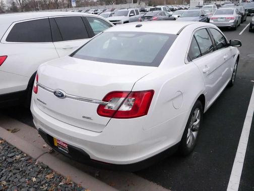 2011 Ford Taurus SEL