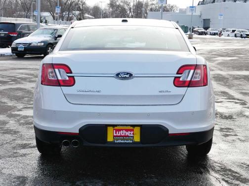 2011 Ford Taurus SEL