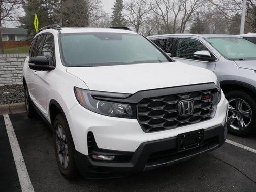Platinum White Pearl 2023 Honda Passport TrailSport