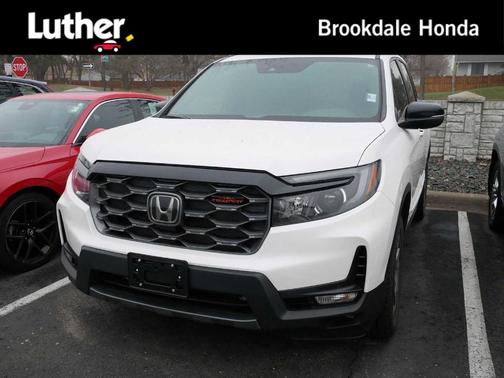 Platinum White Pearl 2023 Honda Passport TrailSport