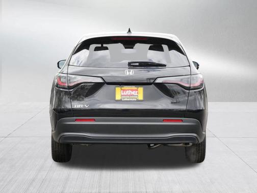Crystal Black Pearl 2027 Honda HR-V LX