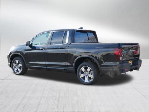 Crystal Black Pearl 2026 Honda Ridgeline RTL