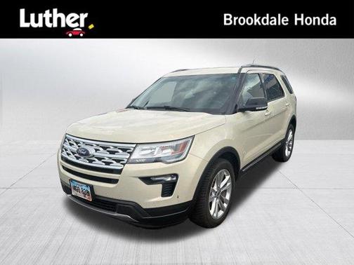Platinum Dune Metallic 2018 Ford Explorer XLT