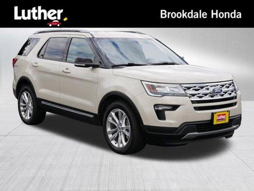 Platinum Dune Metallic 2018 Ford Explorer XLT