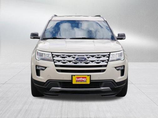 Platinum Dune Metallic 2018 Ford Explorer XLT