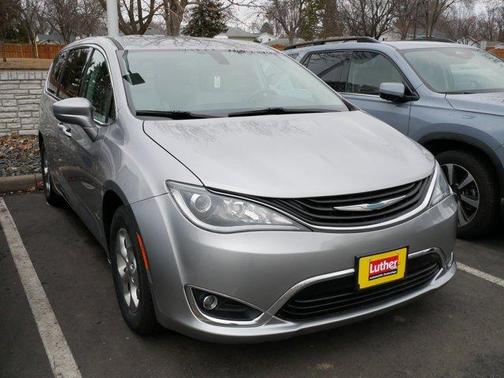 2018 Chrysler Pacifica Hybrid Touring Plus