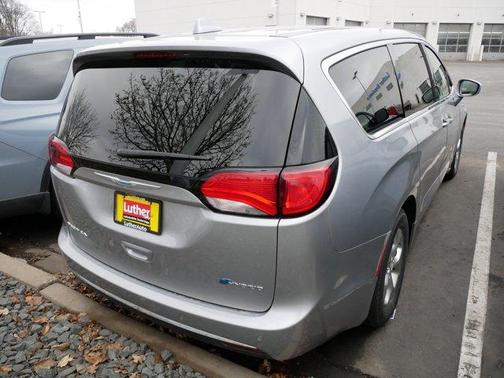 2018 Chrysler Pacifica Hybrid Touring Plus