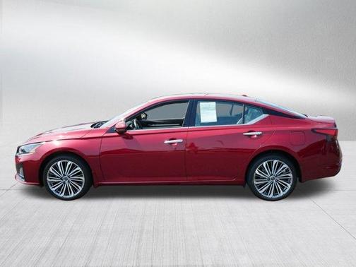 Scarlet Ember 2023 Nissan Altima 2.5 SL