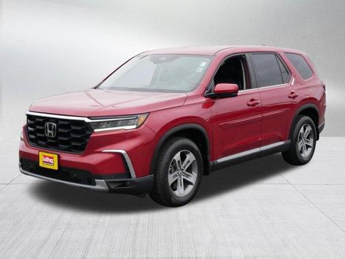 Radiant Red Metallic II 2023 Honda Pilot EX-L 7-Passenger