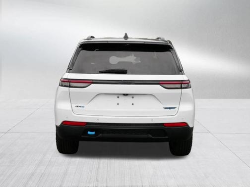 2023 Jeep Grand Cherokee 4xe Trailhawk