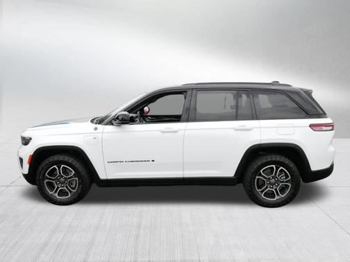 2023 Jeep Grand Cherokee 4xe Trailhawk
