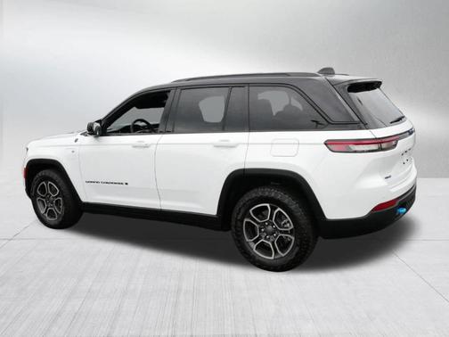 2023 Jeep Grand Cherokee 4xe Trailhawk