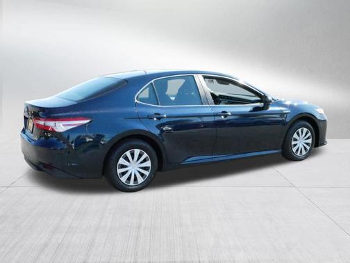 2018 Toyota Camry Hybrid LE