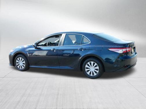 2018 Toyota Camry Hybrid LE