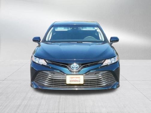 2018 Toyota Camry Hybrid LE