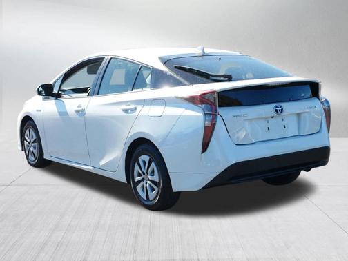 2016 Toyota Prius Three