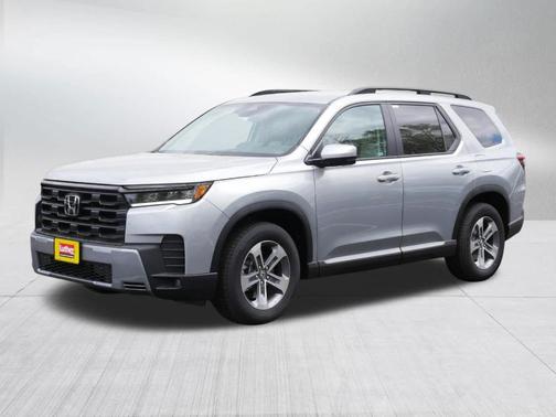 Solar Silver Metallic 2026 Honda Pilot EX-L