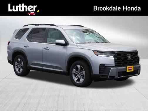 Solar Silver Metallic 2026 Honda Pilot EX-L