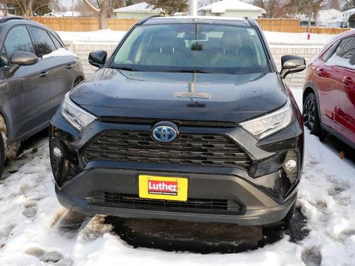 2019 Toyota RAV4 Hybrid XLE