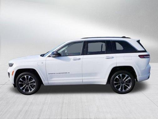 2022 Jeep Grand Cherokee 4xe Overland