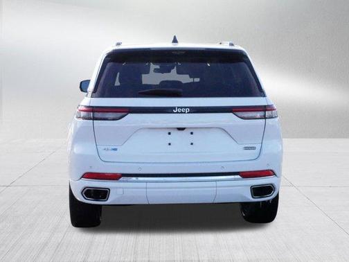 2022 Jeep Grand Cherokee 4xe Overland