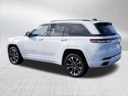 2022 Jeep Grand Cherokee 4xe Overland
