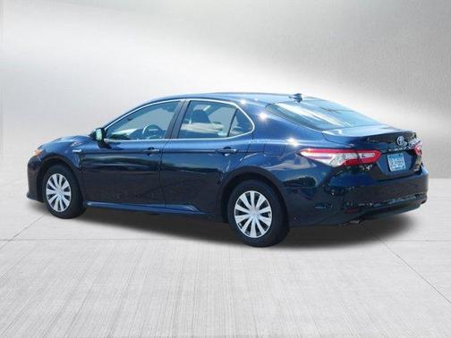2019 Toyota Camry Hybrid LE