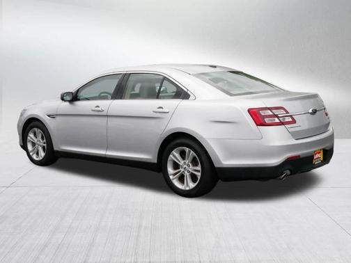 2015 Ford Taurus SE