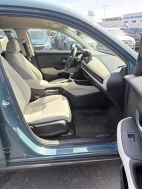 Pearl 2023 Honda HR-V LX