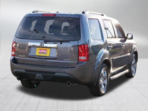 Modern Steel Metallic 2014 Honda Pilot EX-L w/ Navigation