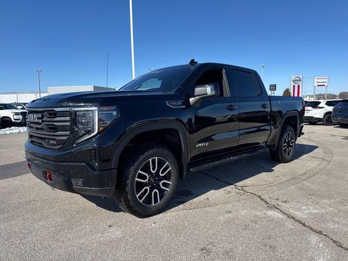 2025 GMC Sierra 1500 AT4
