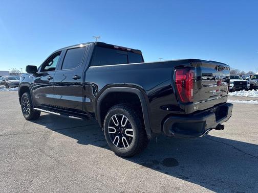 2025 GMC Sierra 1500 AT4