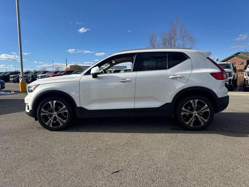 2022 Volvo XC40 T5 Inscription