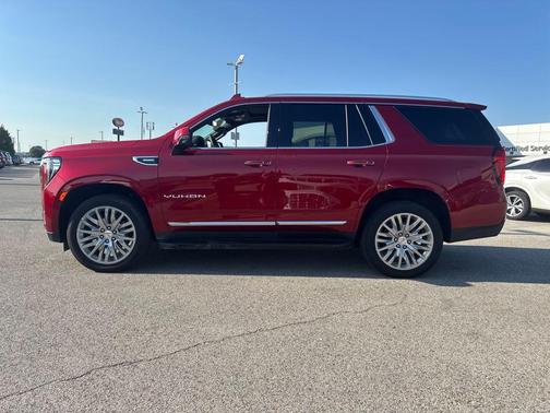 2023 GMC Yukon SLT