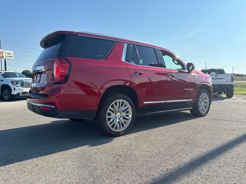 2023 GMC Yukon SLT