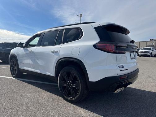 2026 GMC Acadia Elevation FWD