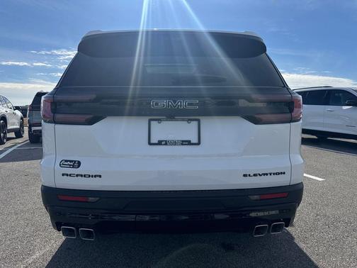 2026 GMC Acadia Elevation FWD