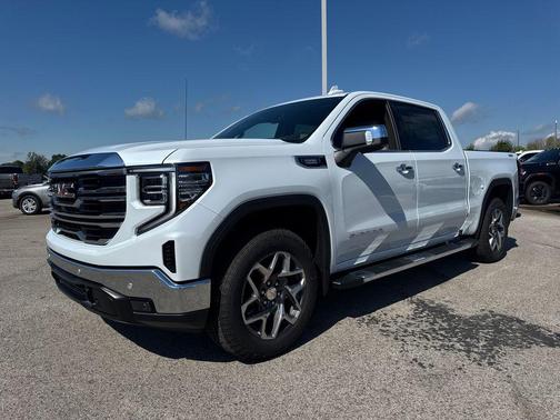 Glacier White Tricoat 2026 GMC Sierra 1500 SLT